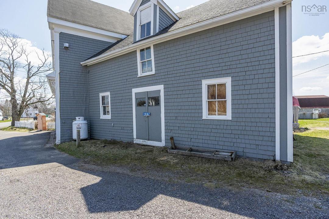 1987 Nova Scotia 359, Centreville, NS