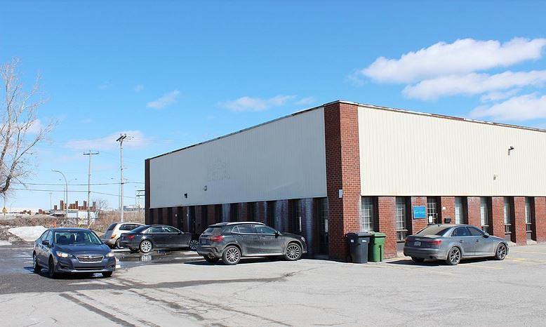 5597 Chemin Saint François, Montréal, QC