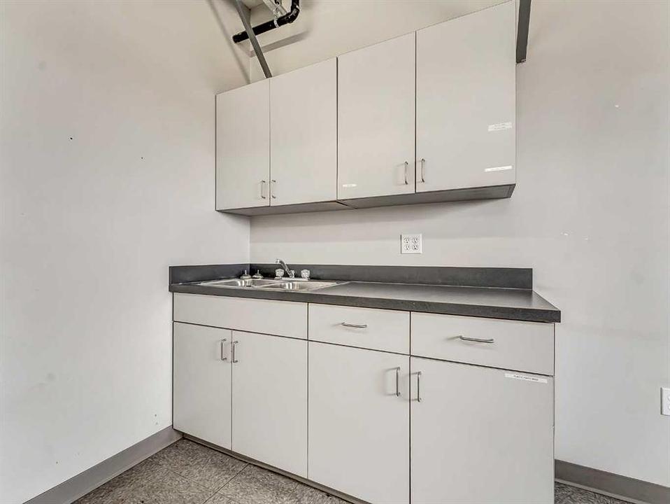 1782 32 Street Southwest, Medicine Hat, AB