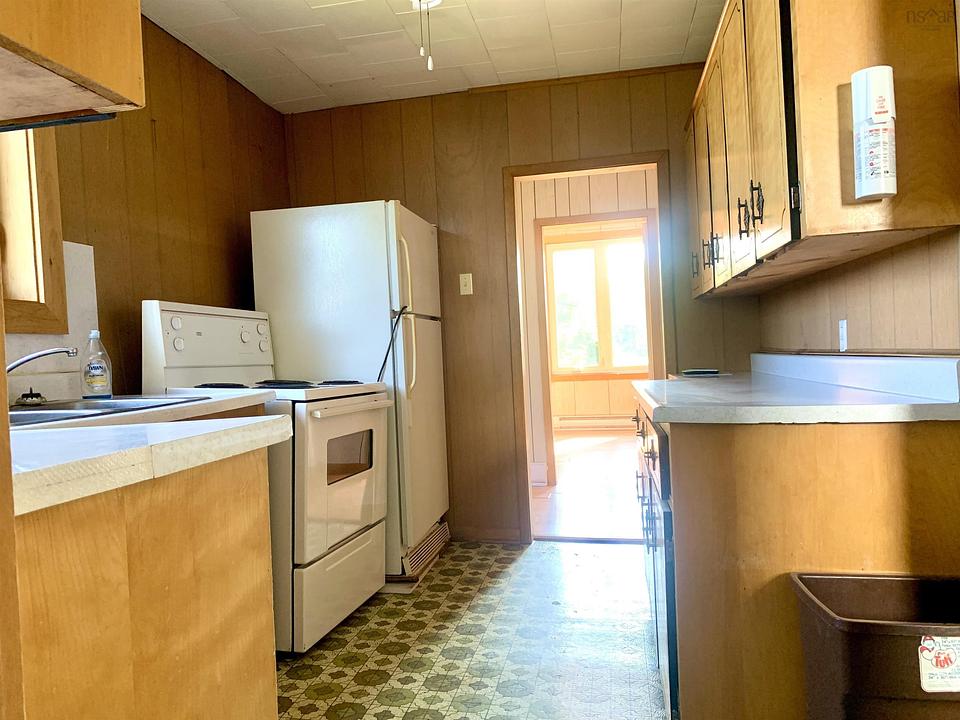6 Junction Road, Springhill, NS