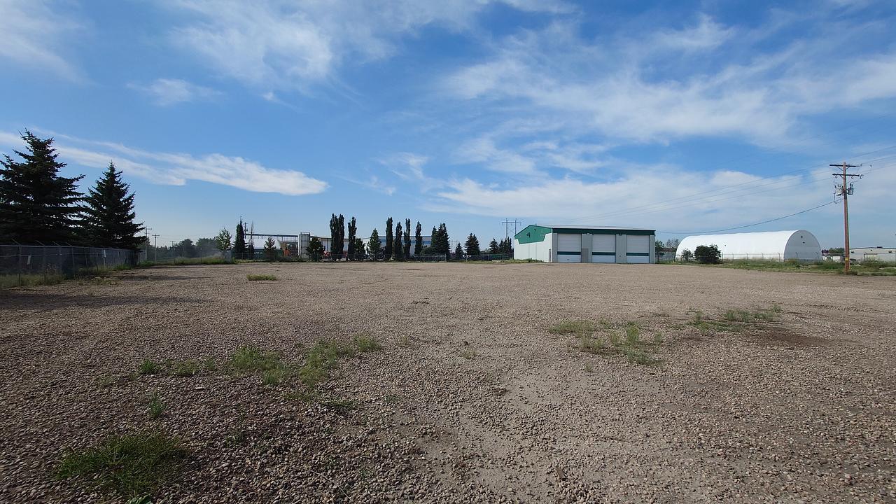 Highway Avenue, Blackfalds, AB