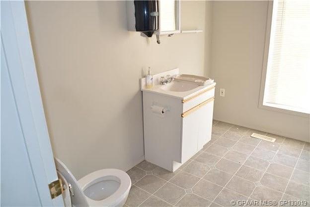 223050 Highway 2, Peace No. 135, AB