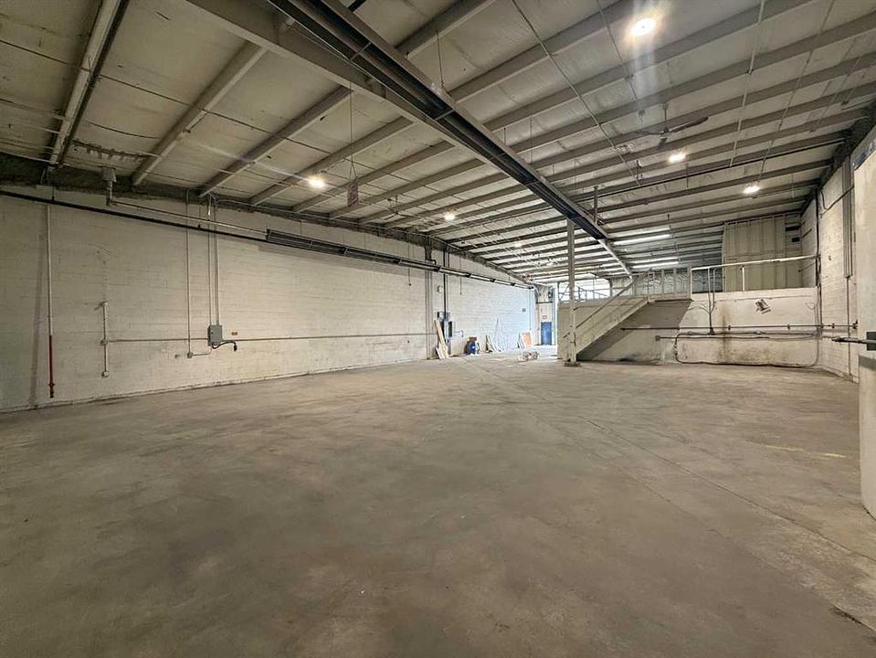 170 - 8319 Chiles Industrial Avenue, Red Deer, AB