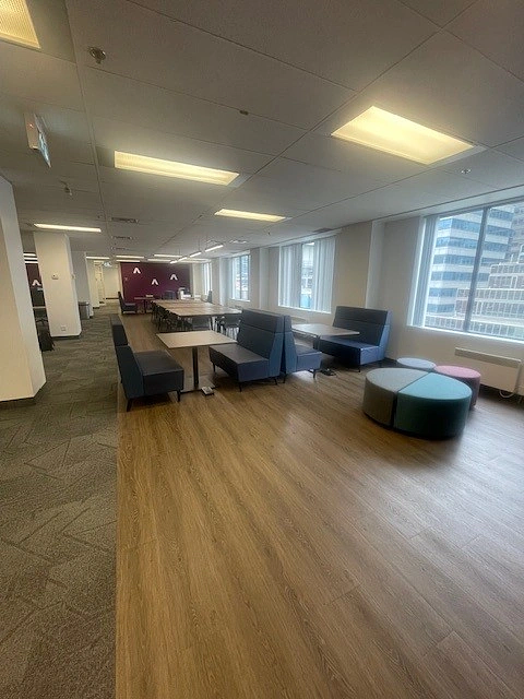 400 - 212 King Street West, Toronto, ON