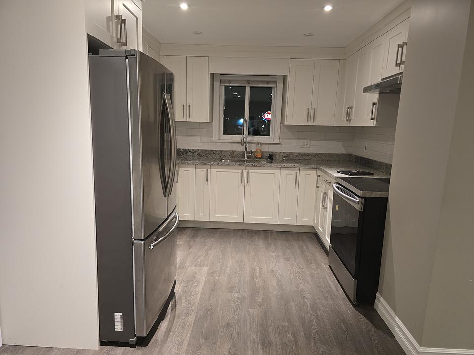 22504 Lougheed Highway, Maple Ridge, BC