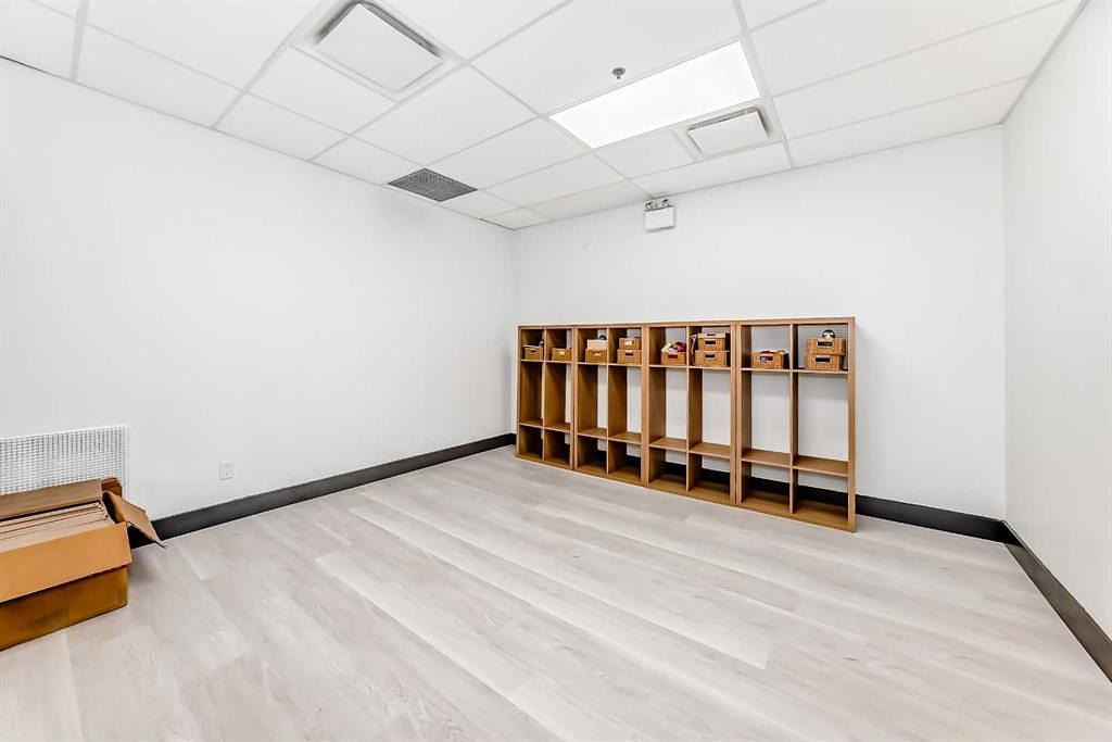 5,9,15 - 1015 Centre Street Northwest, Calgary, AB