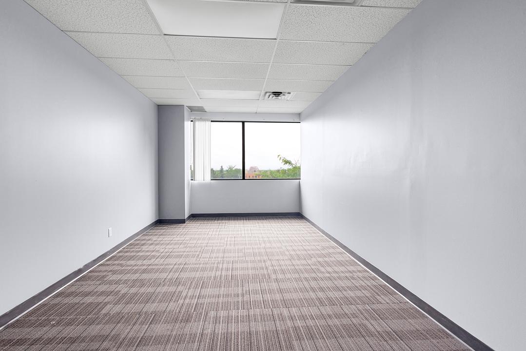 401 - 710 Dorval Drive, Oakville, ON