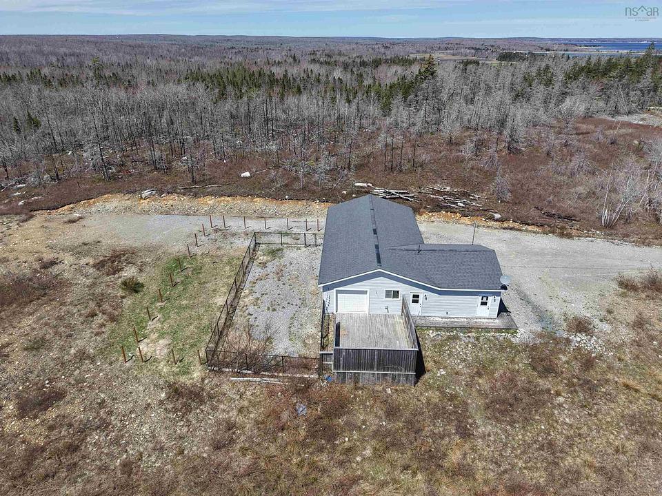 128 Beach Road, Shelburne, NS