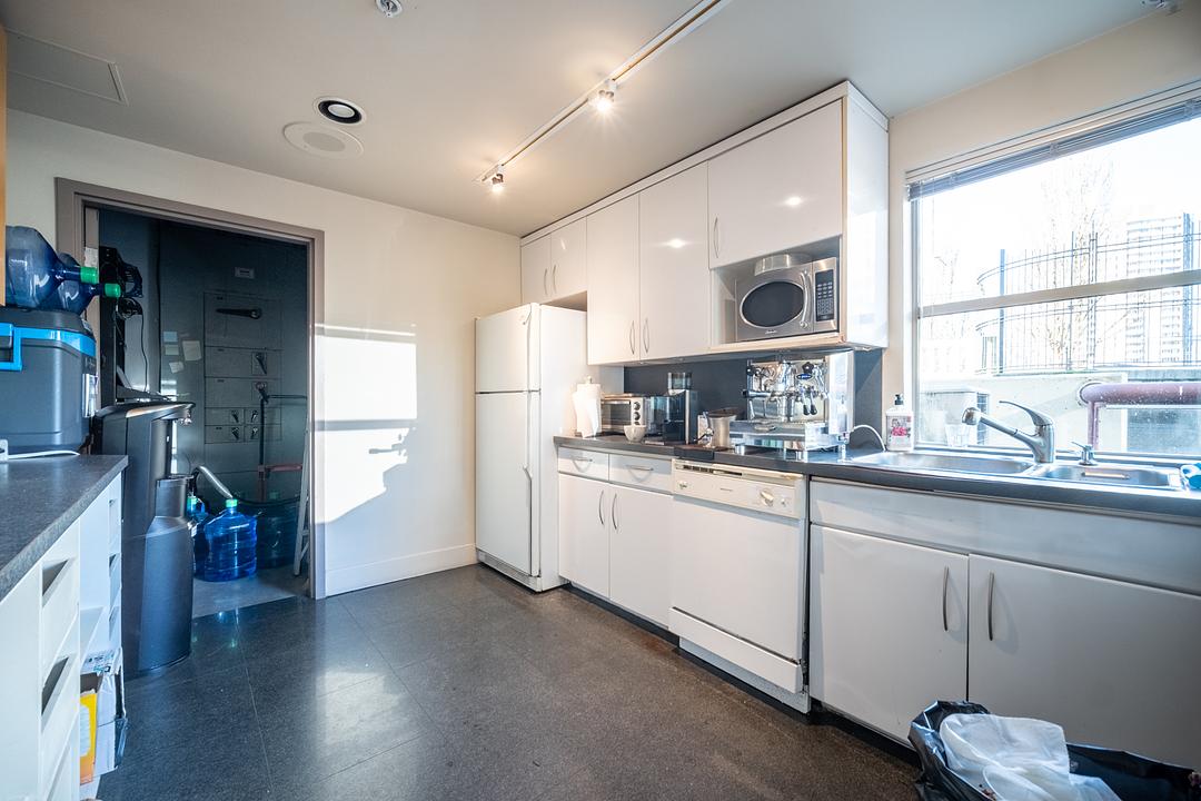 701 - 1006 Beach Avenue, Vancouver, BC