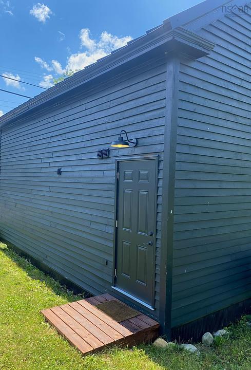 8 Milton Road, Liverpool, NS