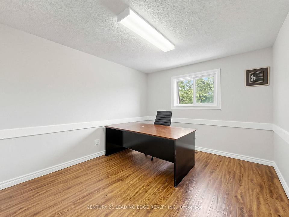 21 Metro Road South, Georgina, ON