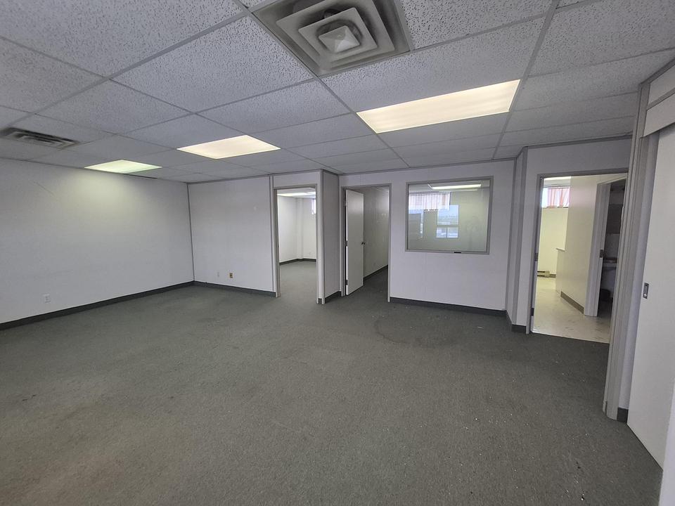 9 - 21 Concourse Gate, Ottawa, ON