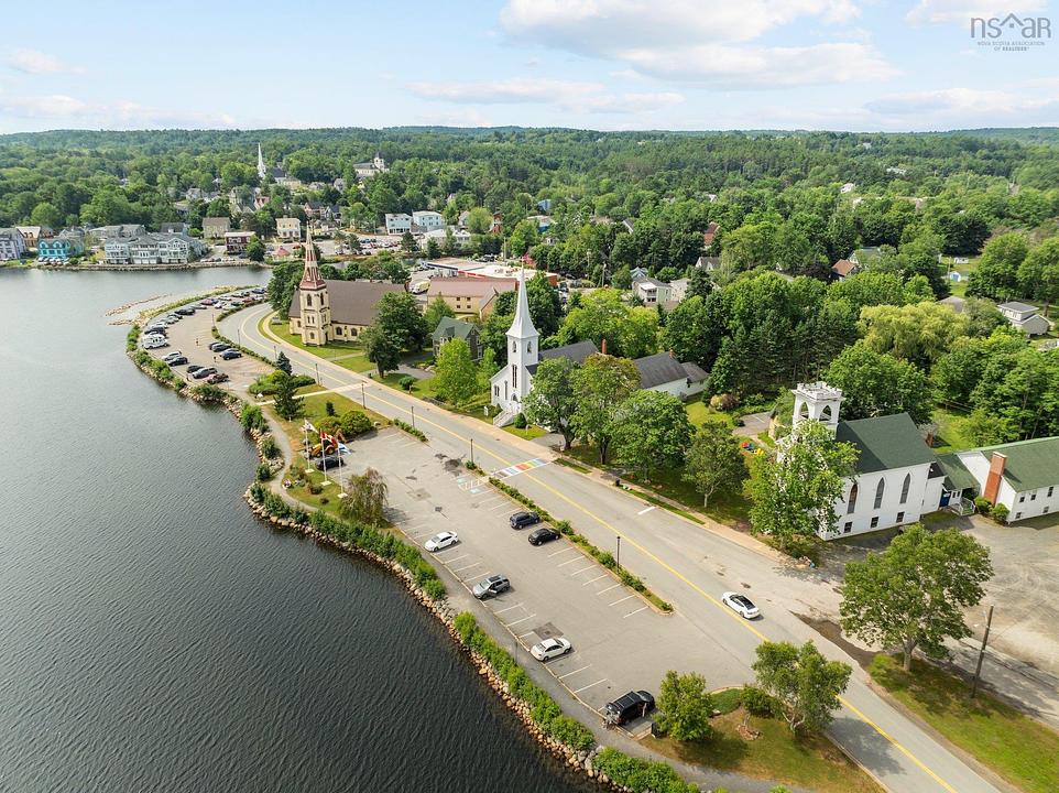 400A - 534 Main Street, Mahone Bay, NS