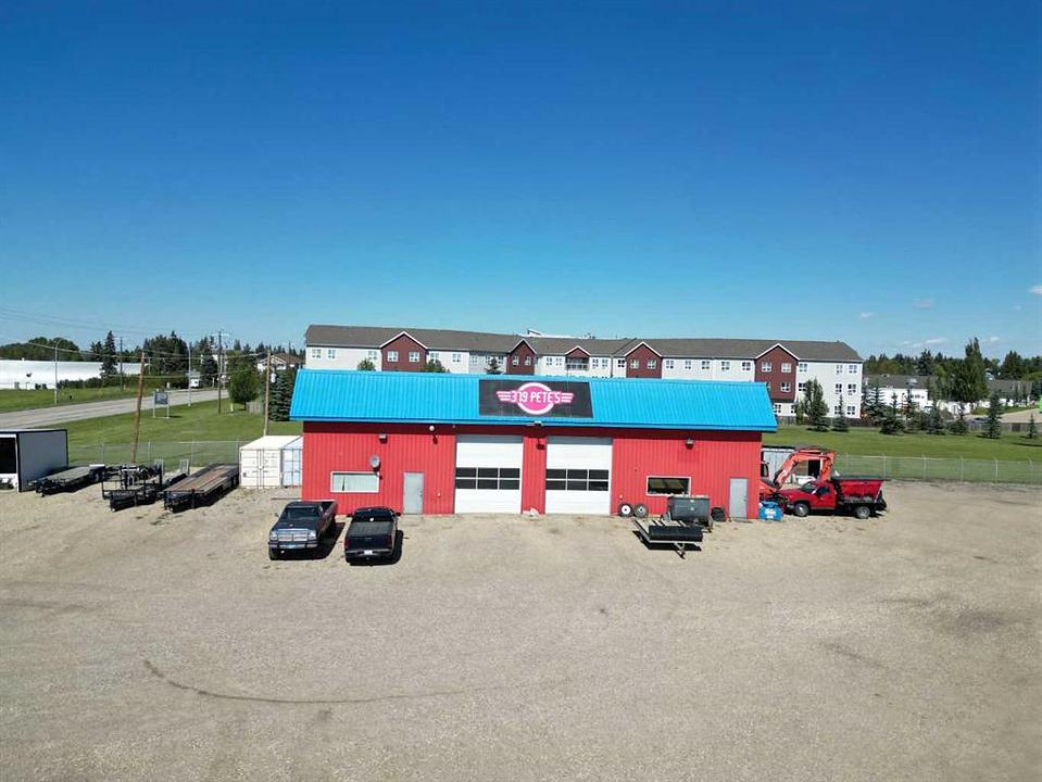 3208 52 Avenue, Innisfail, AB