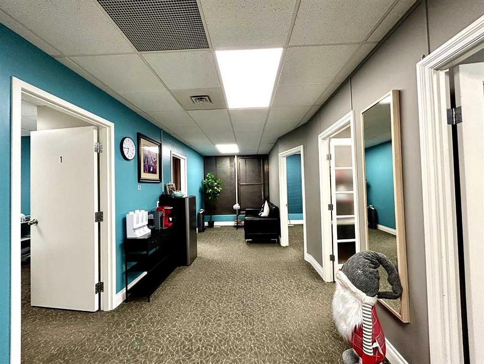 216 - 5403 Crowchild Trail Northwest, Calgary, AB
