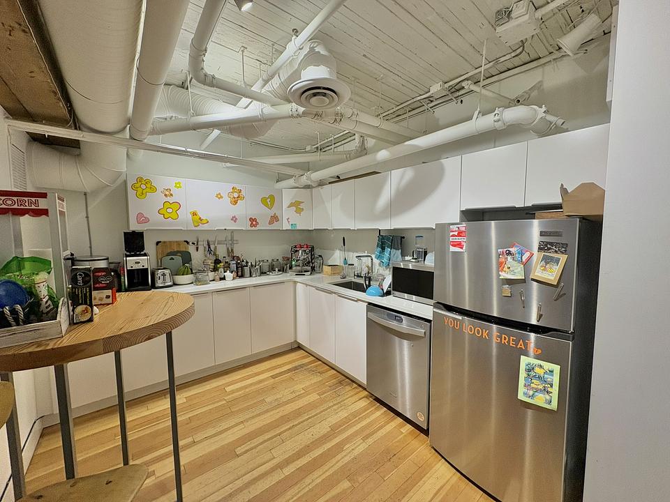 200 - 55 Water Street, Vancouver, BC