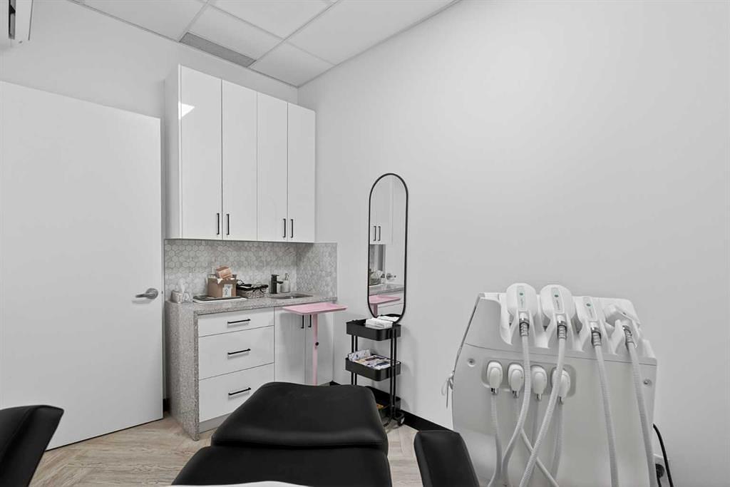 150 - 11808 24 Street Southwest, Calgary, AB