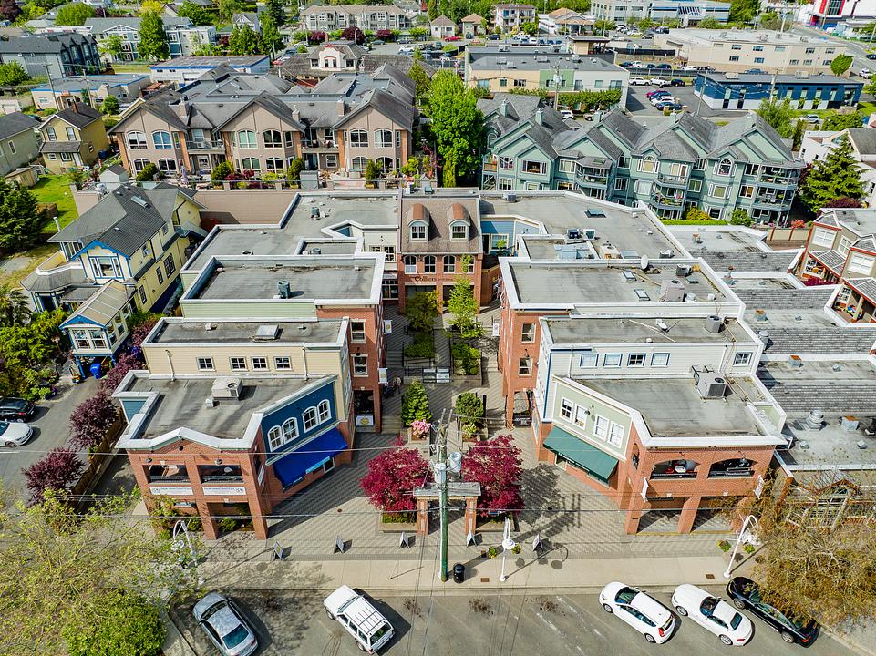 208 - 335 Wesley Street, Nanaimo, BC