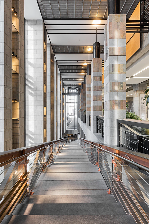360 - 303 Rue Notre-Dame Est, Montréal, QC
