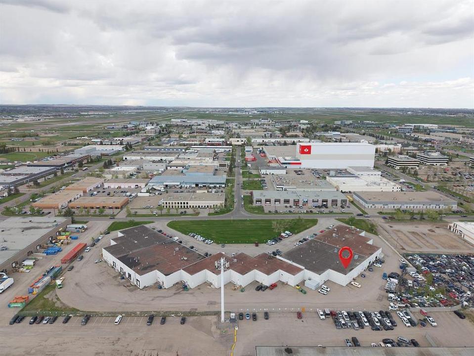 13 - 2219 35 Avenue Northeast, Calgary, AB