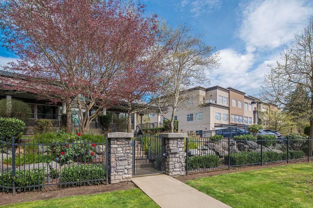 2200 West Railway Street, Abbotsford, BC