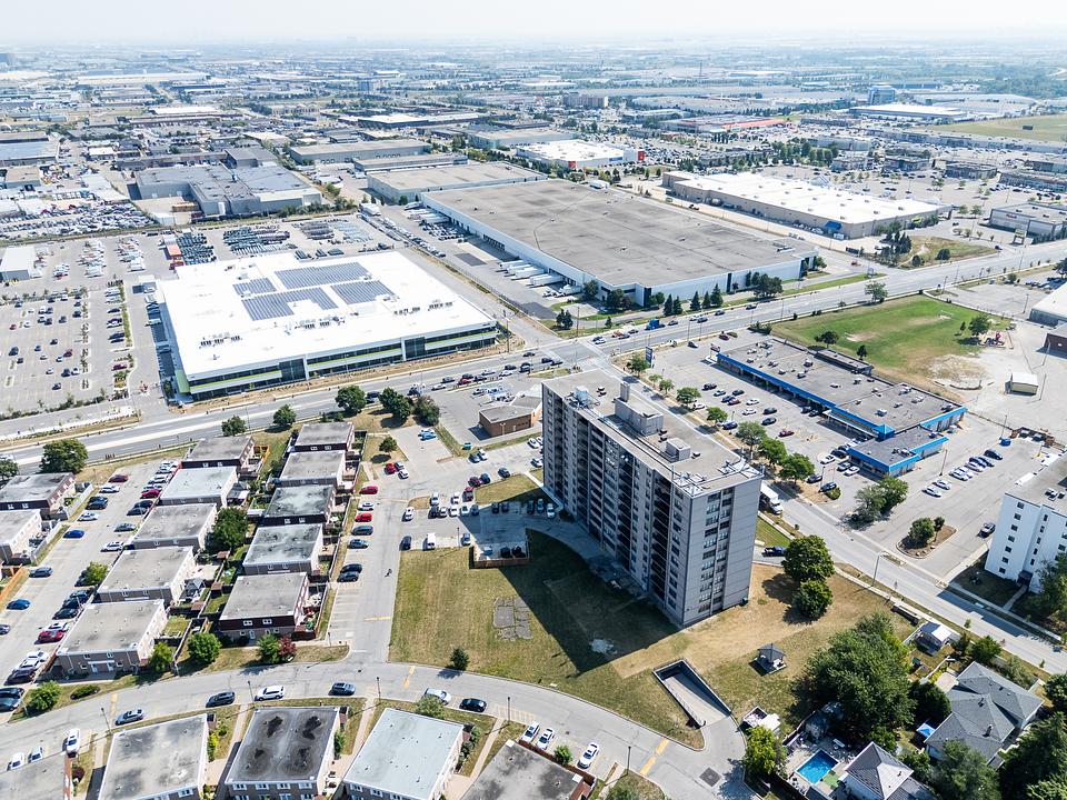 25 Rambler Drive, Brampton, ON