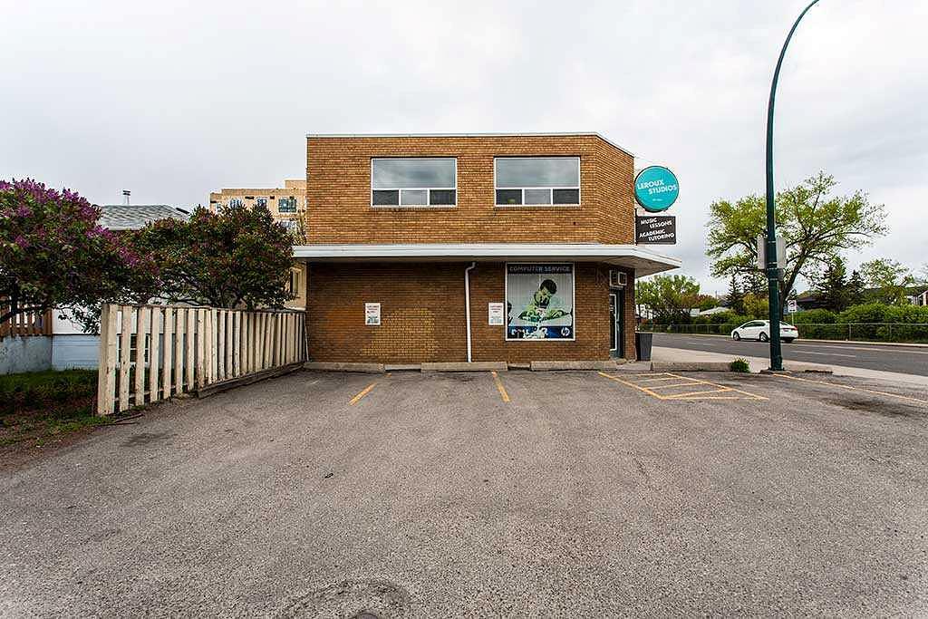 2116 14 Street Northwest, Calgary, AB