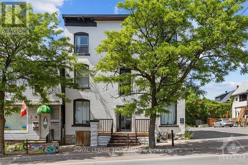 883 Somerset Street West, Ottawa, ON