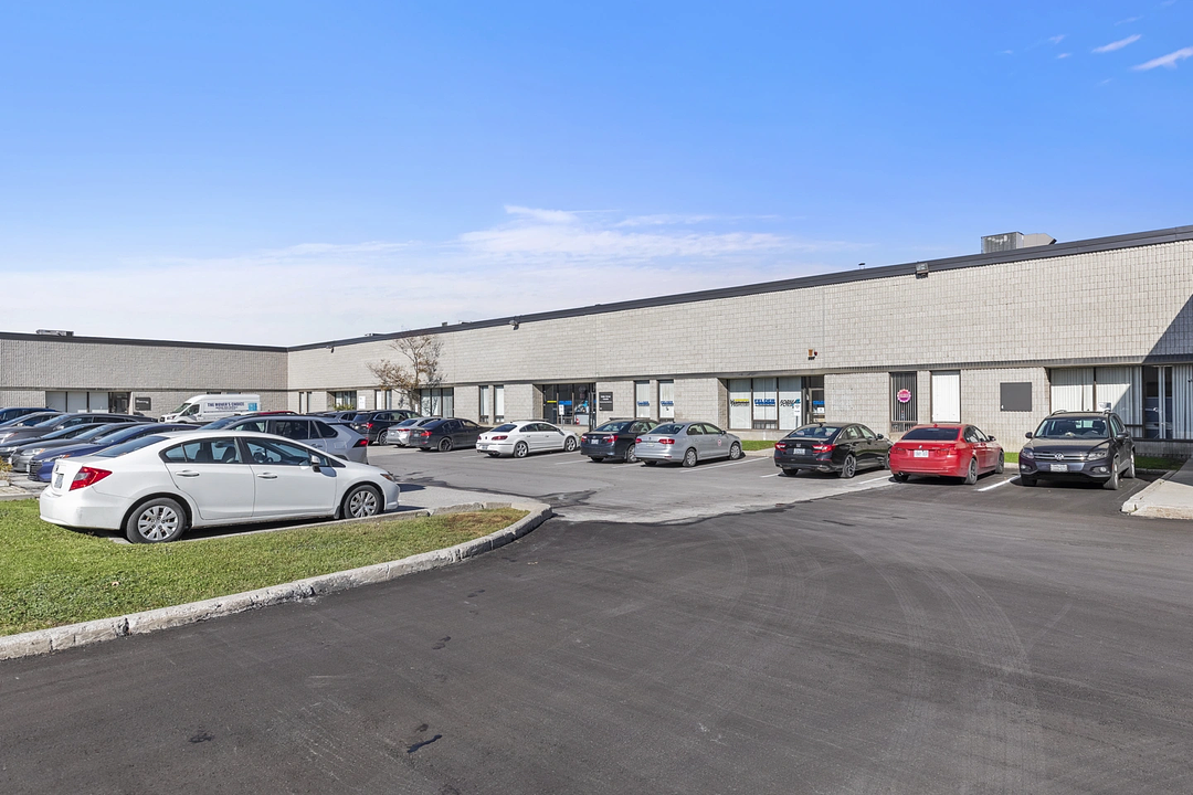 4 - 1745 Meyerside Drive, Mississauga, ON
