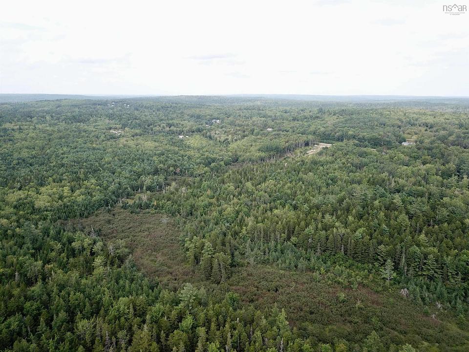 Nova Scotia Trunk 14, Chester, NS