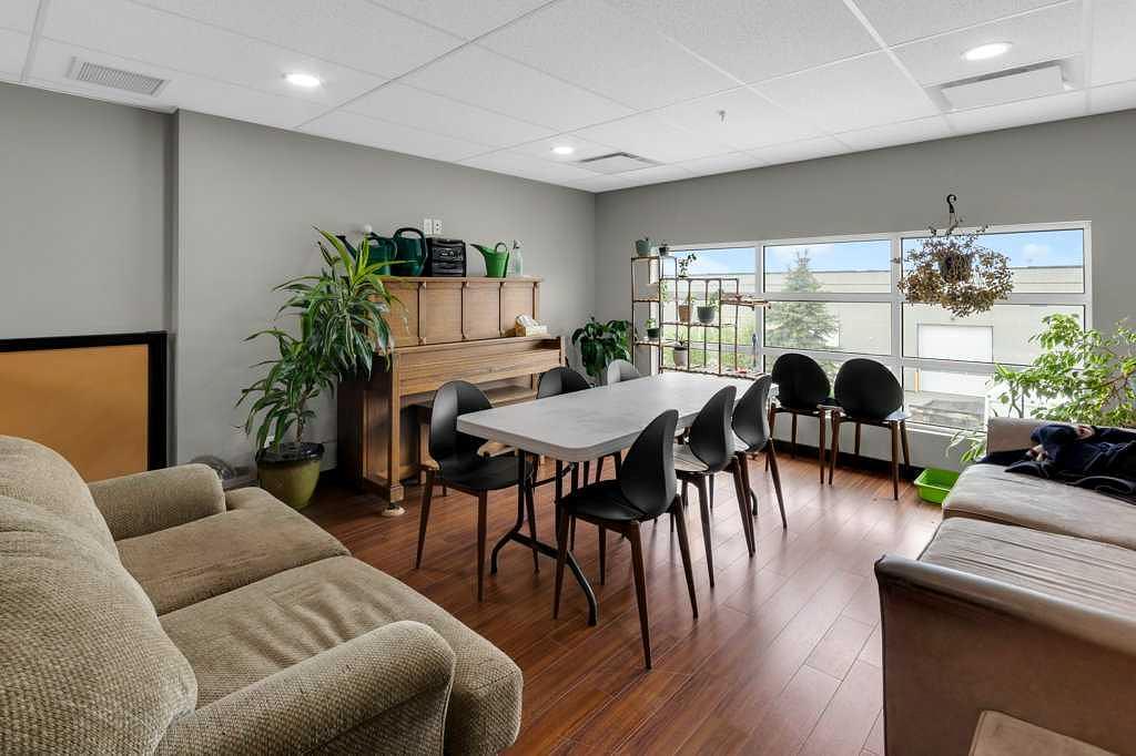 215 - 2914 Kingsview Boulevard Southeast, Airdrie, AB