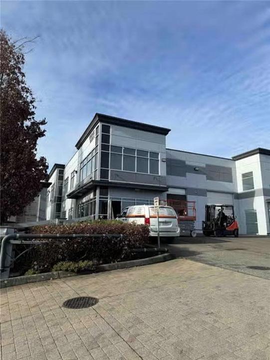 101 - 19045 54 Avenue, Surrey, BC