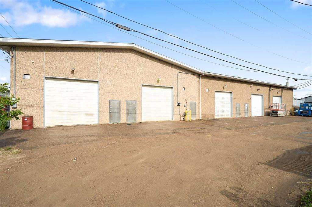 2 - 5702 50 Avenue, Lloydminster, AB