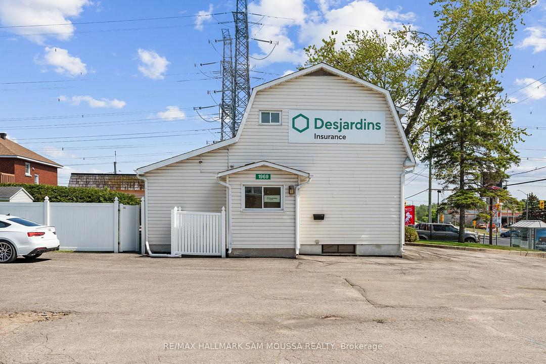 1969 Bank Street, Ottawa, ON
