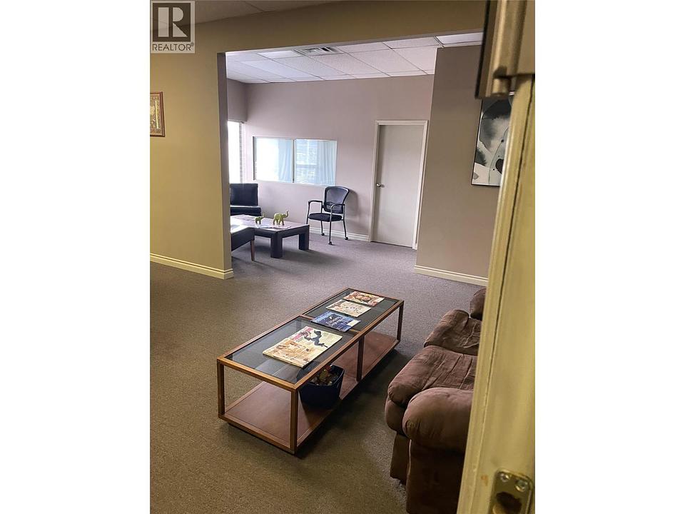202 - 2808 48 Avenue, Vernon, BC