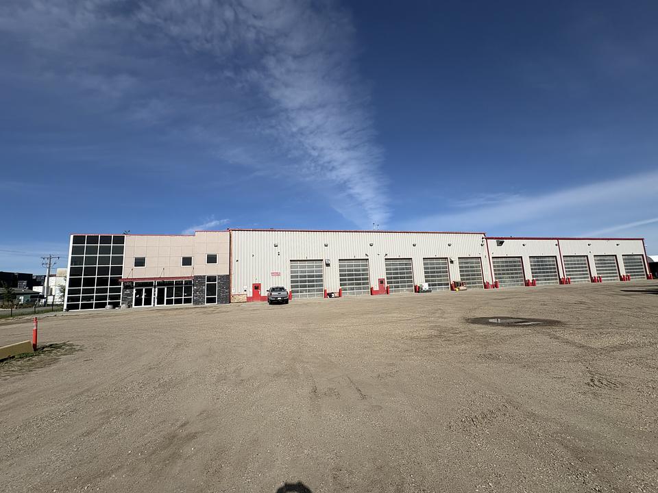 16908 128A Avenue Northwest, Edmonton, AB
