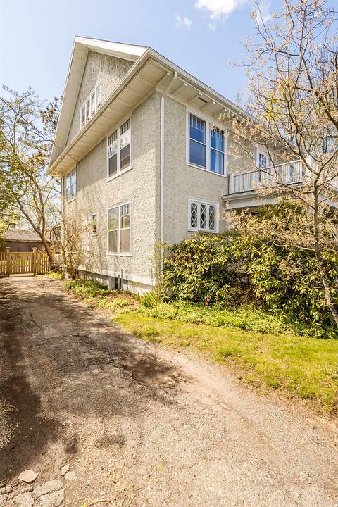 12 Linden Avenue, Wolfville, NS