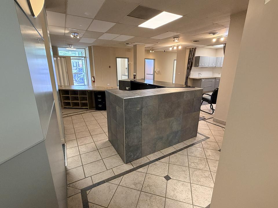 1133 17 Avenue Northwest, Calgary, AB