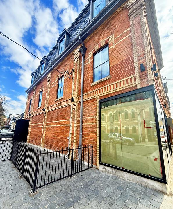 1030 Queen Street West, Toronto, ON