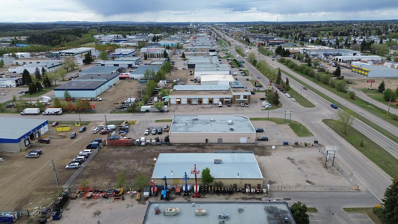 7895 50 Avenue, Red Deer, AB