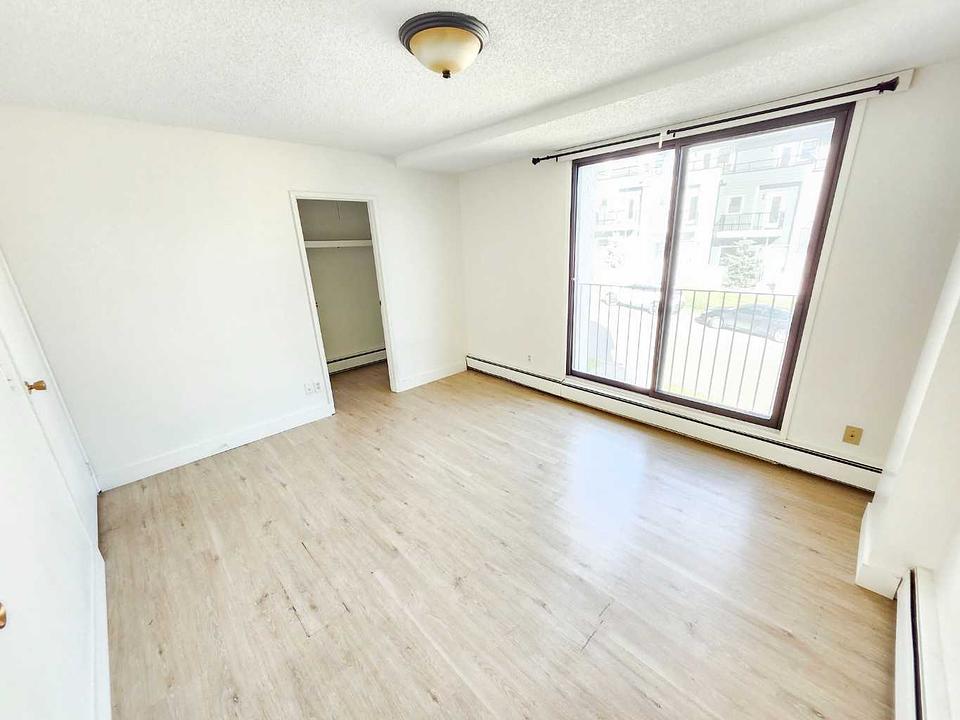 423 3 Avenue Northeast, Calgary, AB