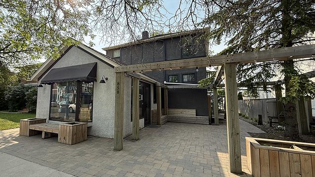 858 Corydon Avenue, Winnipeg, MB