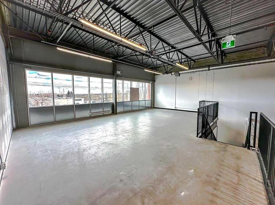 5073 11 Street Southeast, Calgary, AB