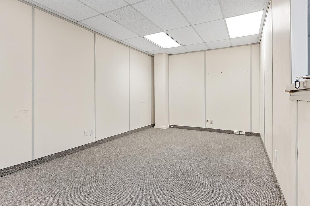 200 - 411 Roosevelt Ave, Ottawa, ON