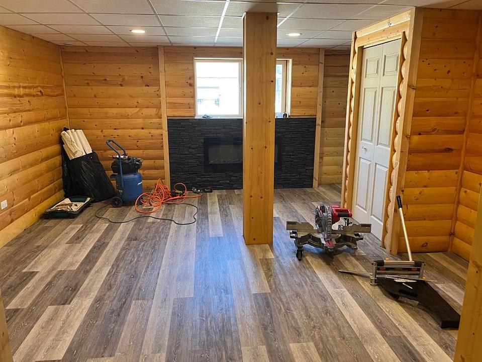 5115 50 Avenue, Caroline, AB