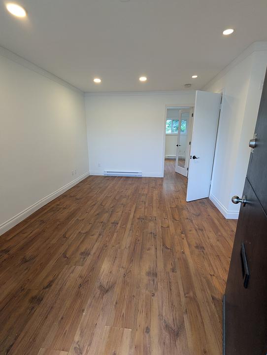9 - 636 Clyde Ave, West Vancouver, BC