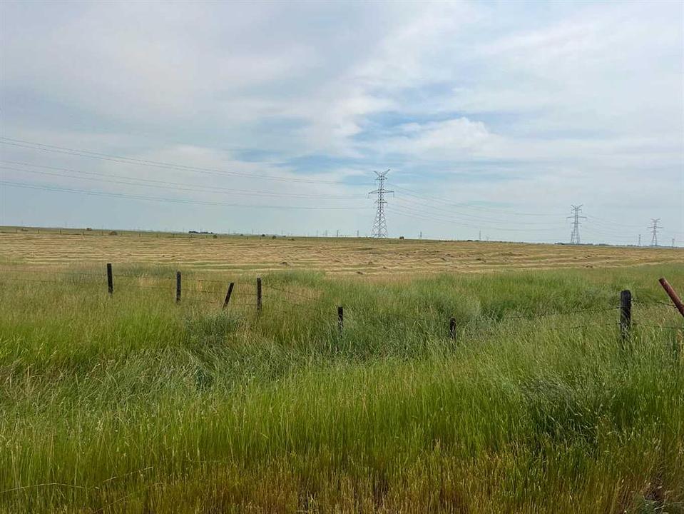 Hwy 23, Rural Foothills County, AB