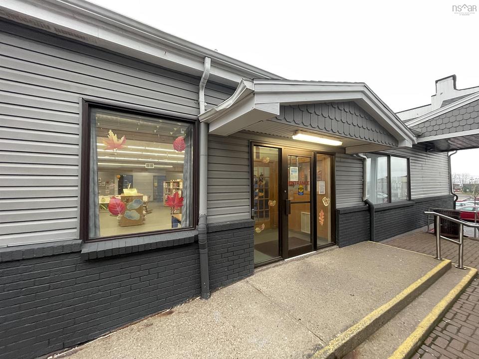 153 Commercial Street, Glace Bay, NS