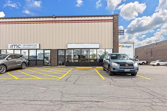 2261 Gladwin Crescent, Ottawa, ON