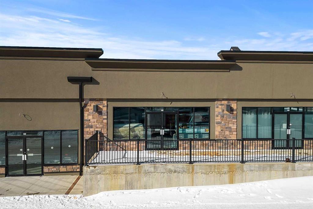 102 - 5703 48 Avenue, Camrose, AB